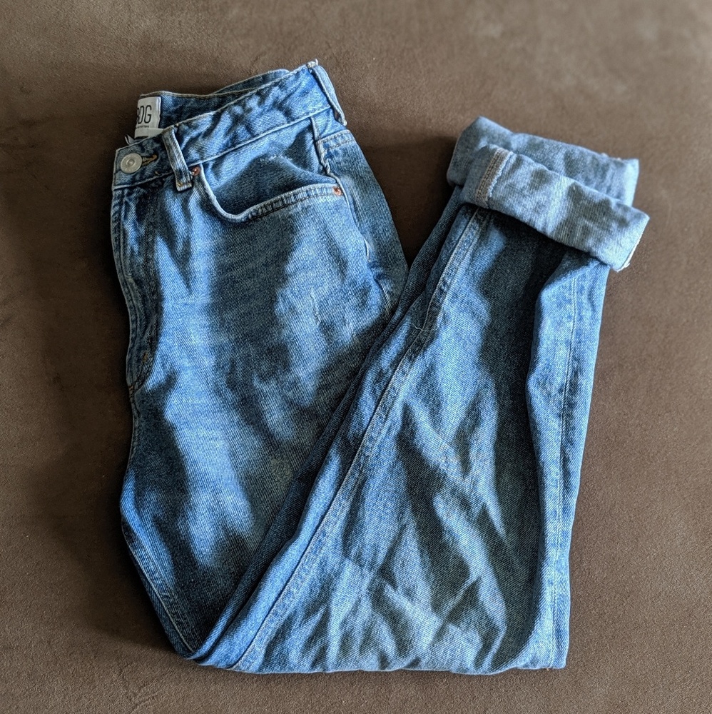 ❤️❤️FLASH SALE ♥️♥️BDG Mom Jeans